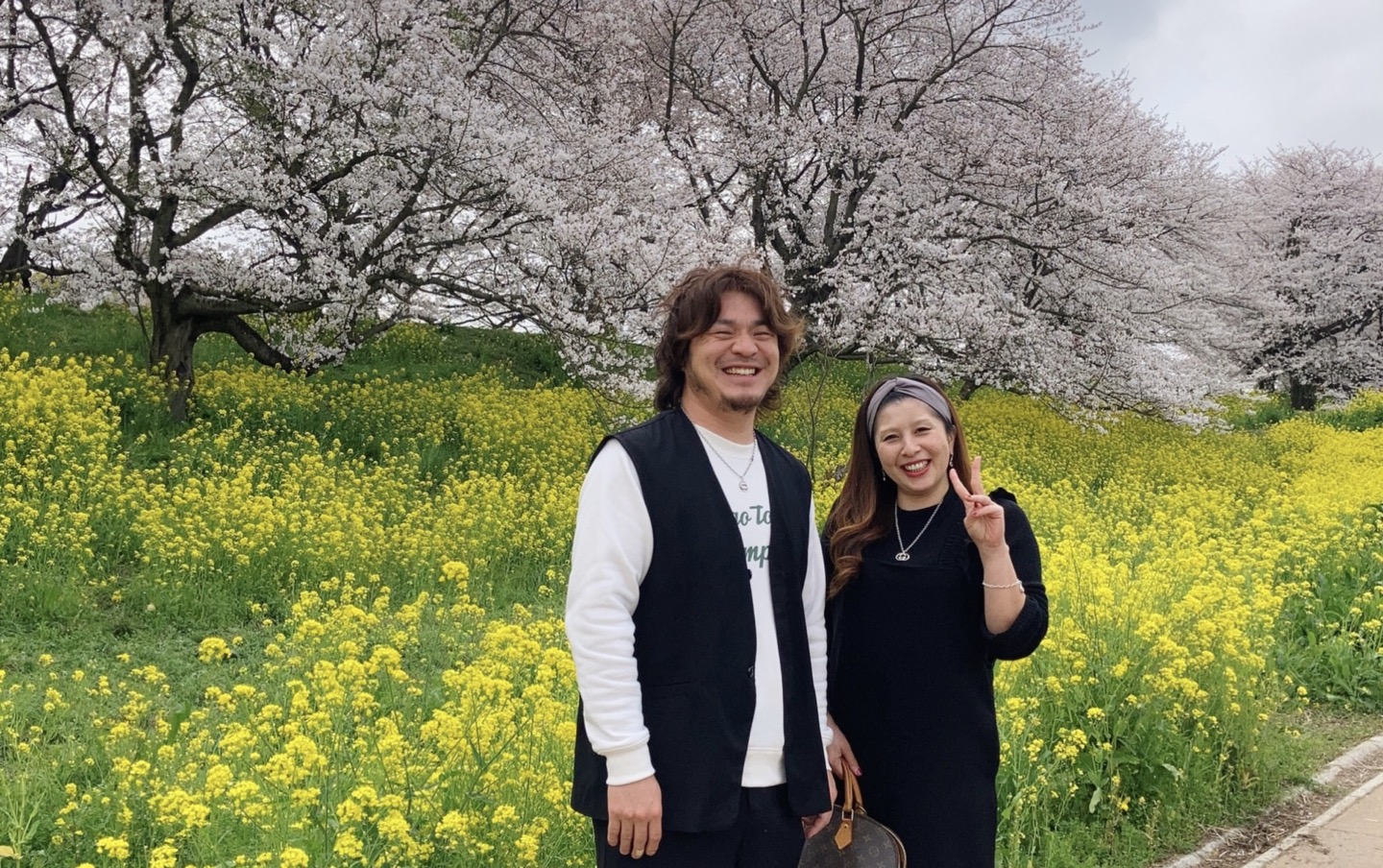 2024年】吉見町にある『さくら堤公園』の桜が綺麗！！菜の花とのコラボ