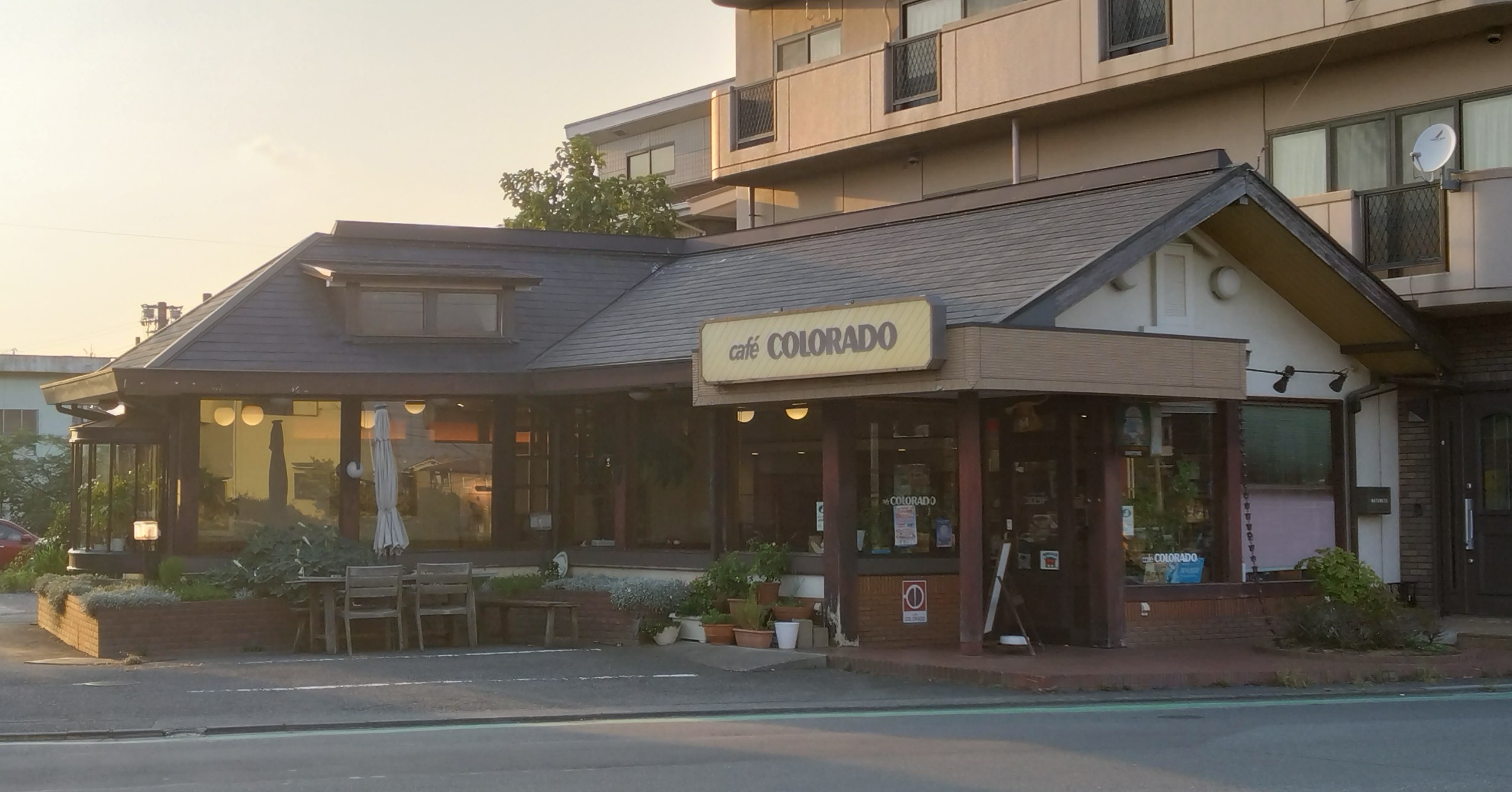 行田市】レトロな純喫茶「Café COLORADO」で、絶品コーヒーとケーキを