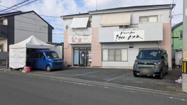 焼き鳥はせ川の外観