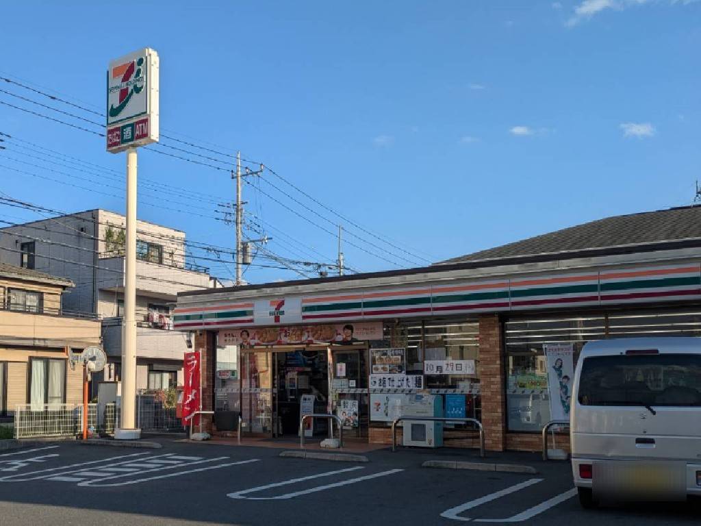 セブンイレブンの外観
