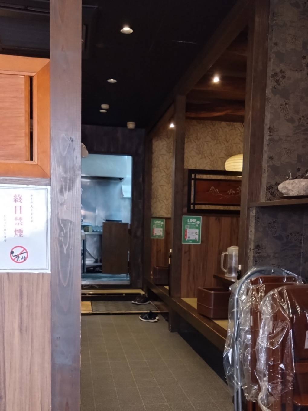 通路が広くて家族でも安心して食べに行けます