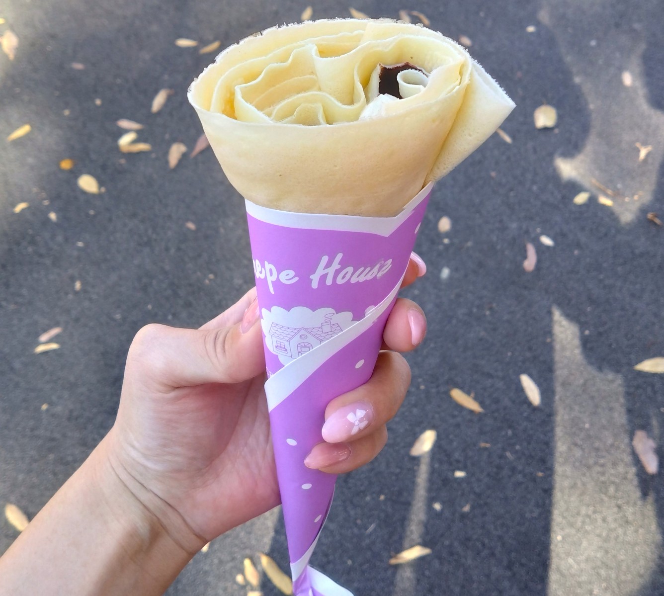 屋台で買ったクレープ