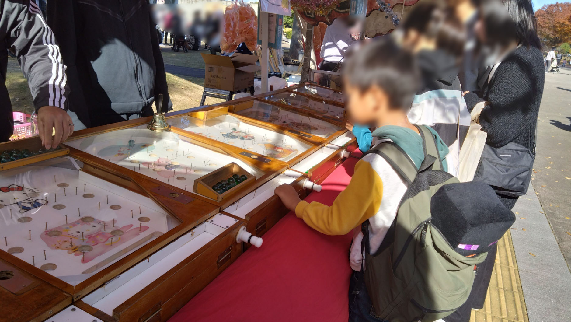 ピンボールビンゴを楽しむ様子