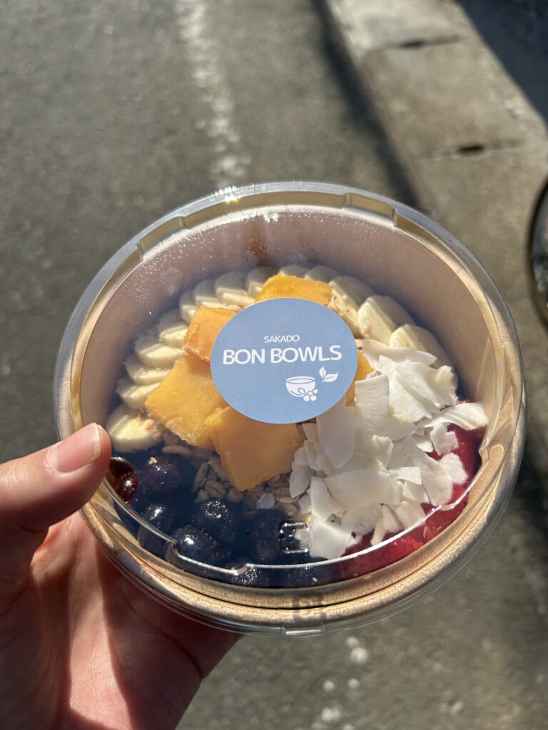 テイクアウトしたアサイーボール