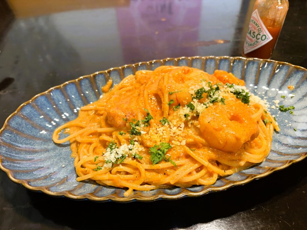 1番人気と書かれていたトマトクリームパスタ