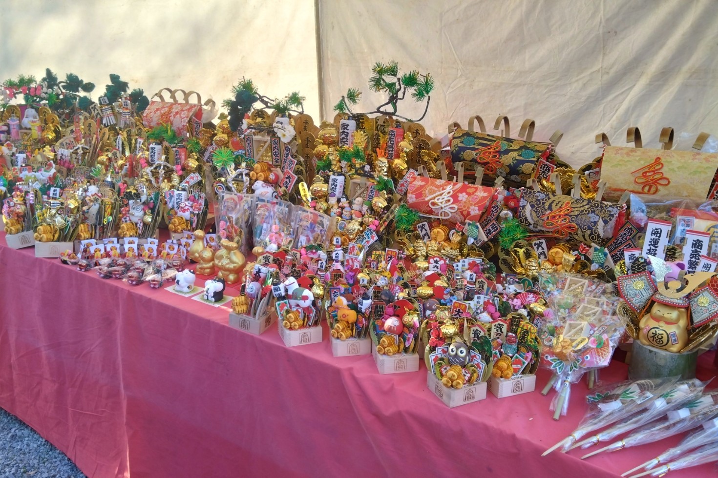 熊手の販売の様子②