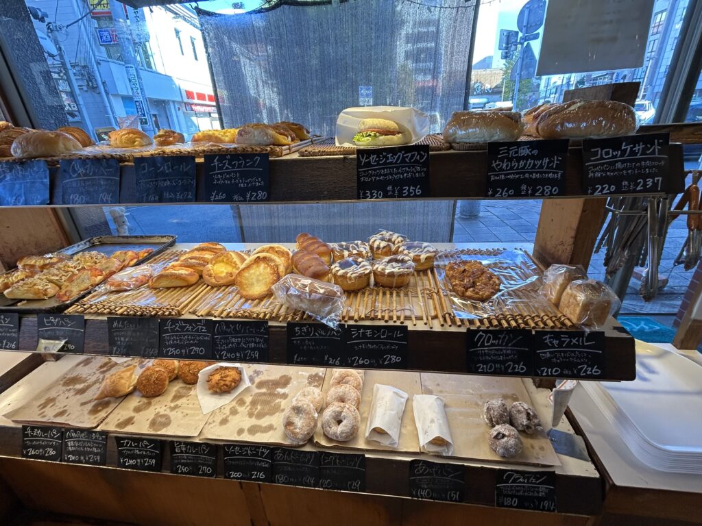 パンが並んでいる様子