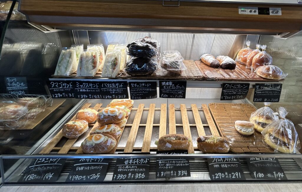 総菜パンの種類も豊富