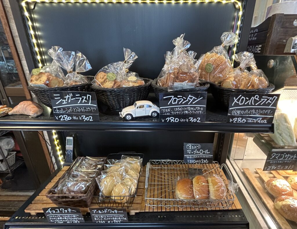 ラスクなどおやつもあります