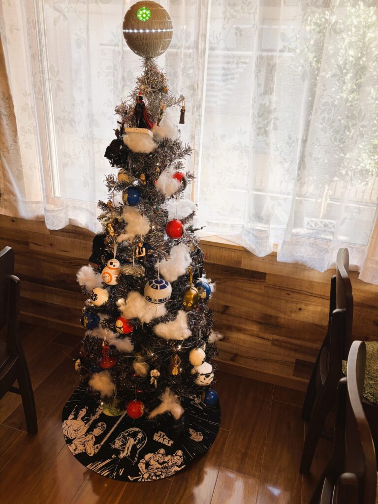 店内に飾られたクリスマスツリー