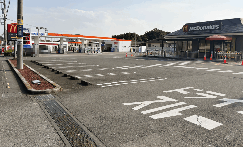 マクドナルドの駐車場