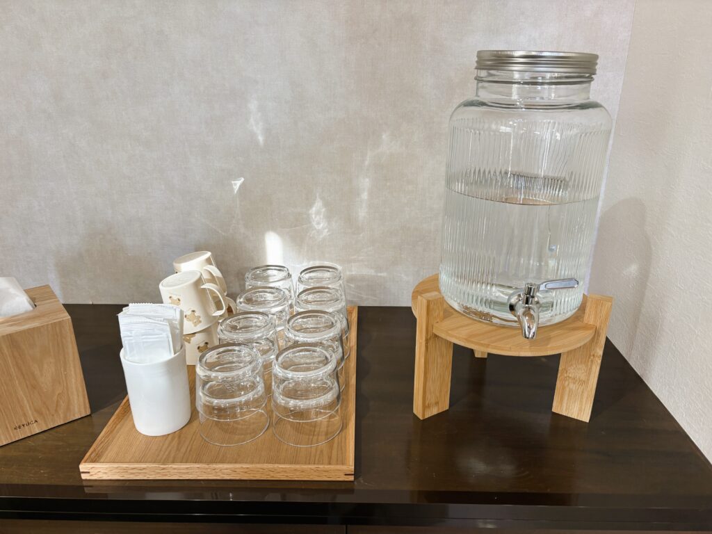 セルフサービスの水