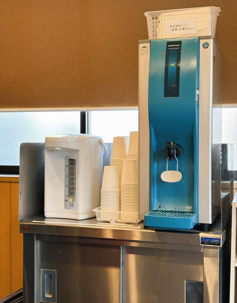 セルフサービスの水