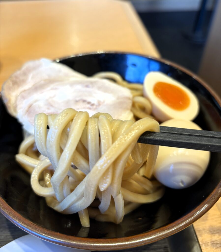 特徴的な太麺