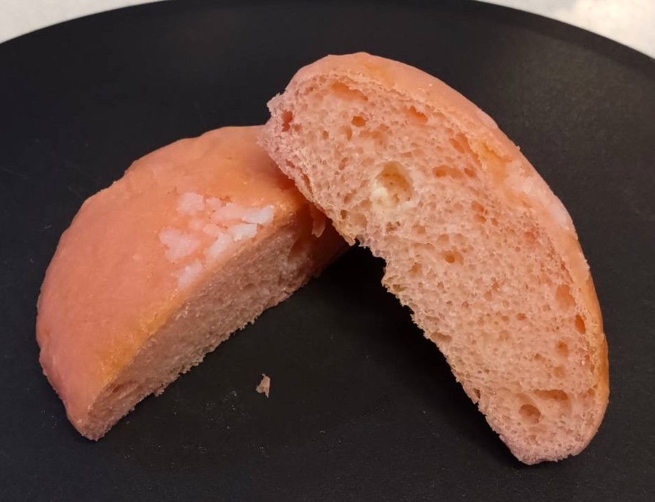 メロンパンを切った様子