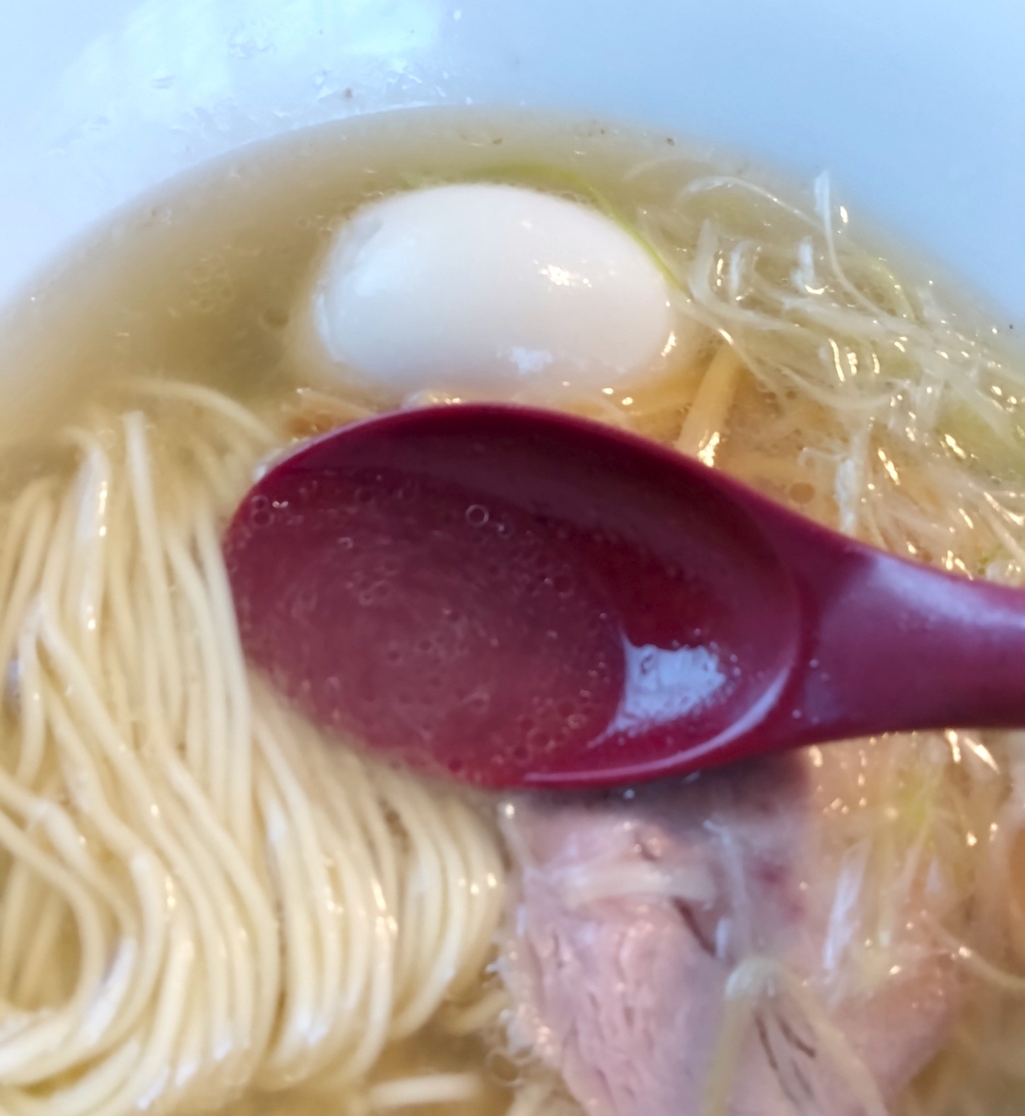 透き通るスープ