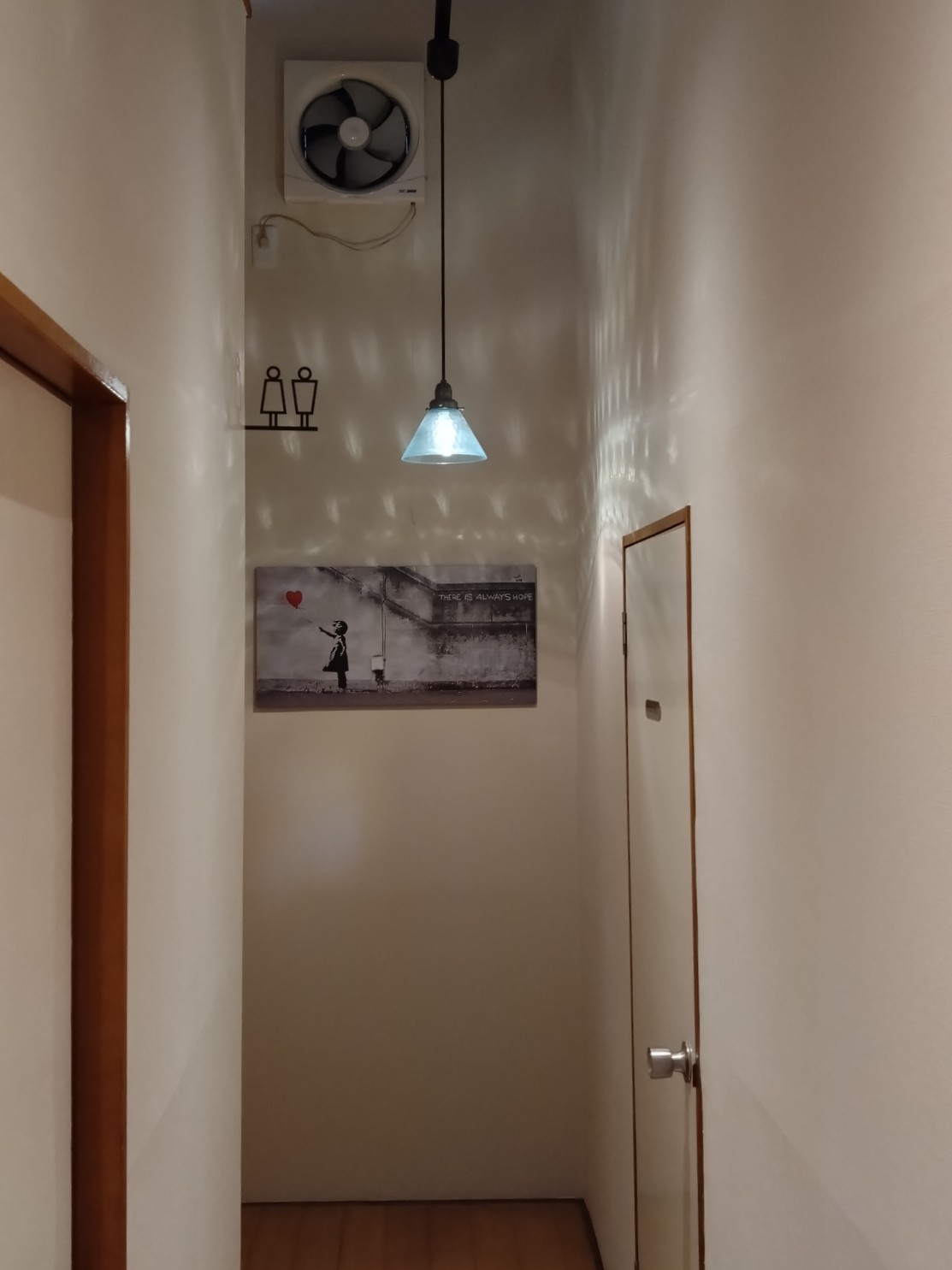 シンプルできれいな廊下