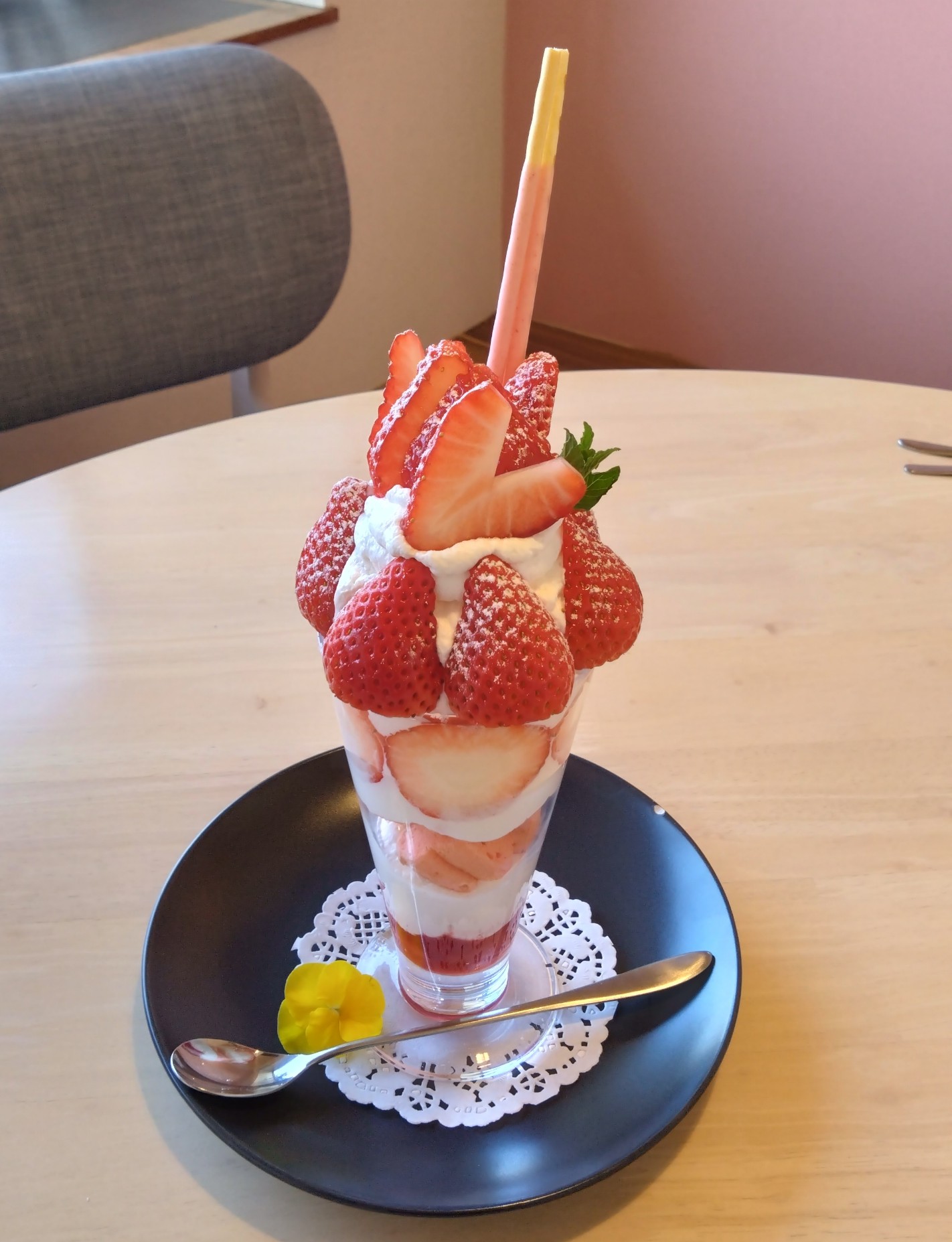 おしゃれなパフェ