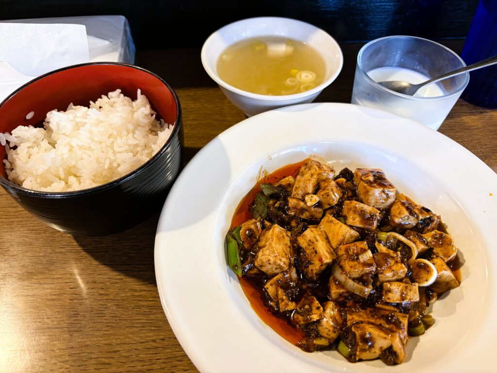 注文した麻婆豆腐定食