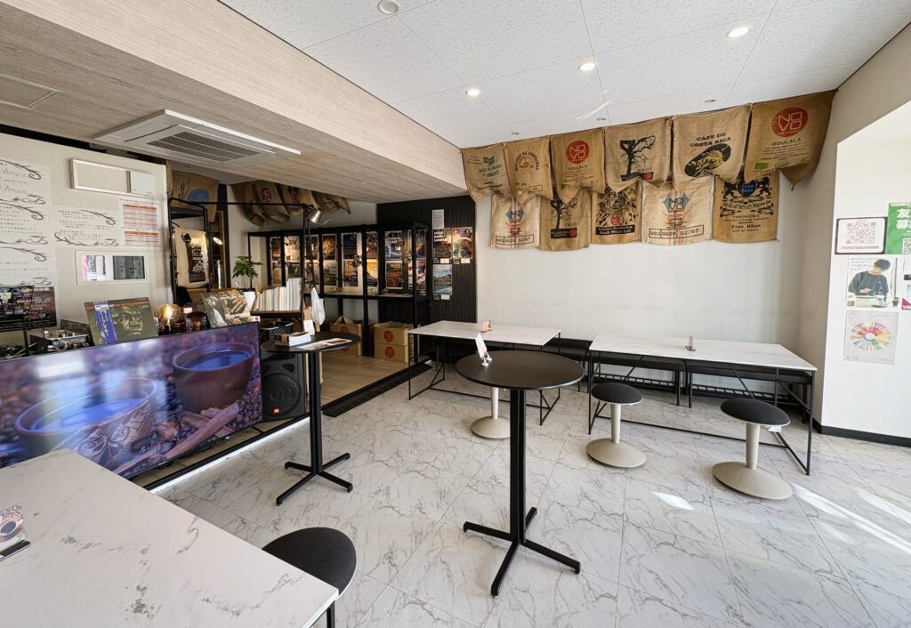 おしゃれな店内