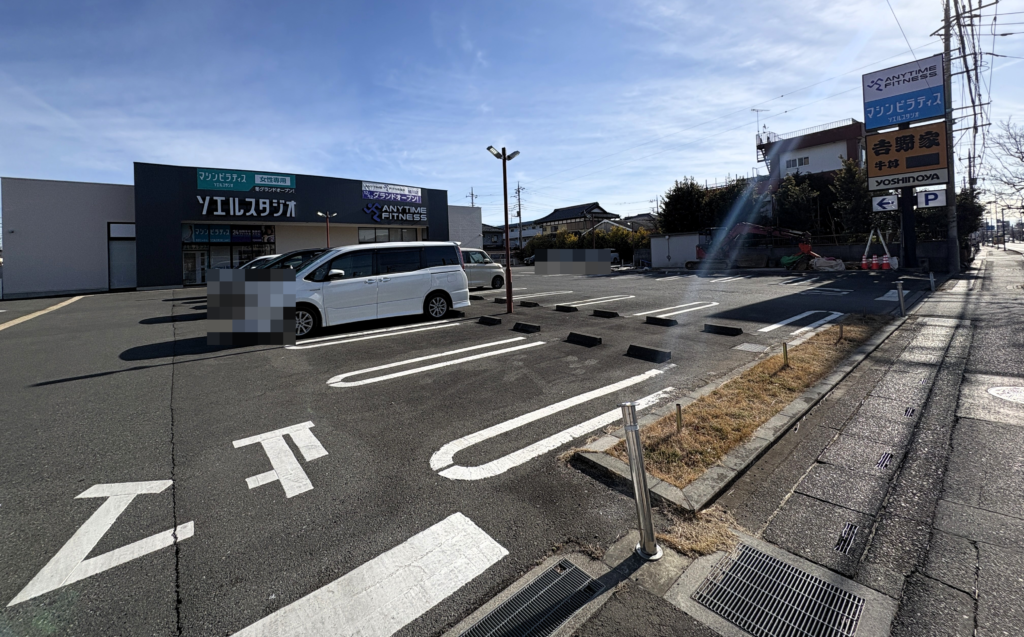 閉店した吉野家の駐車場