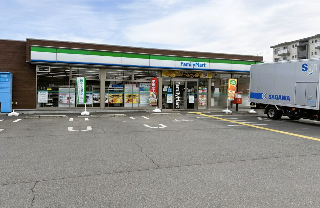 ファミリーマートの外観