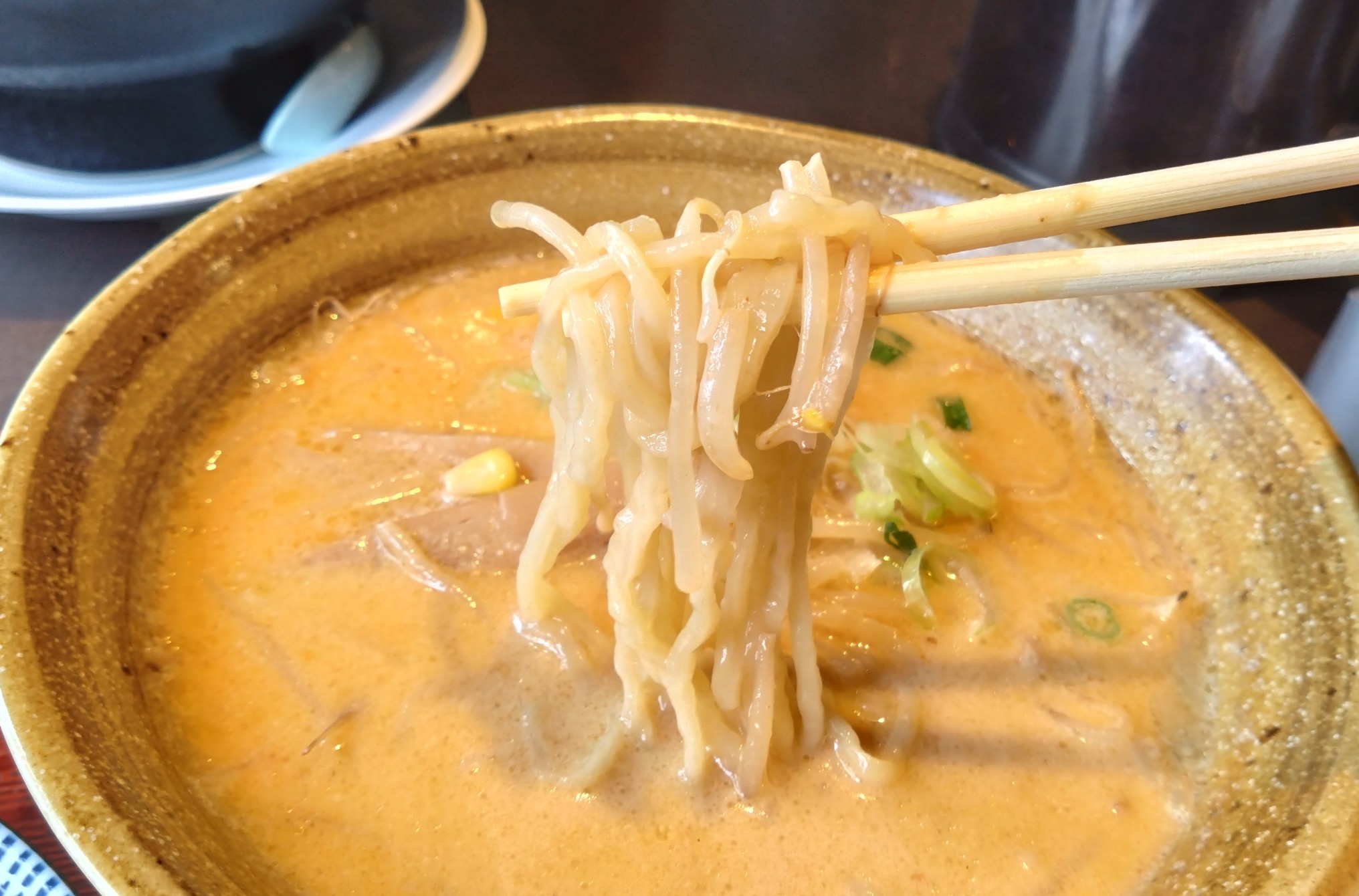 味噌ラーメンの麺