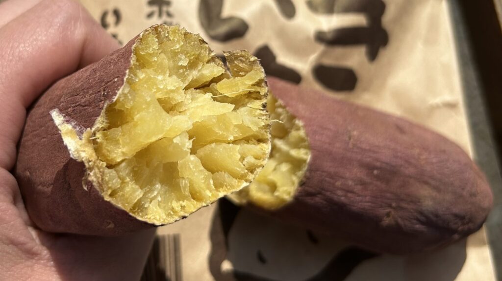 購入した焼き芋の写真