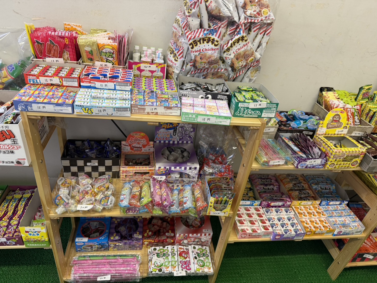 川島町】地域最大級の品揃え！懐かしい駄菓子が24時間買えます