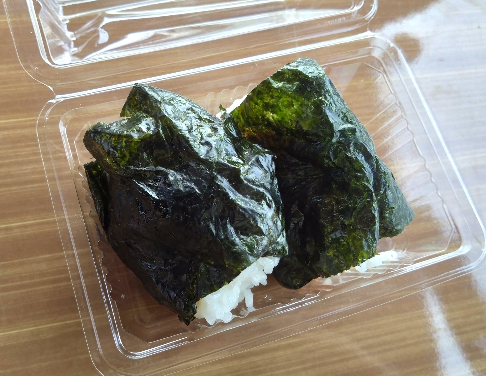 購入したおにぎり