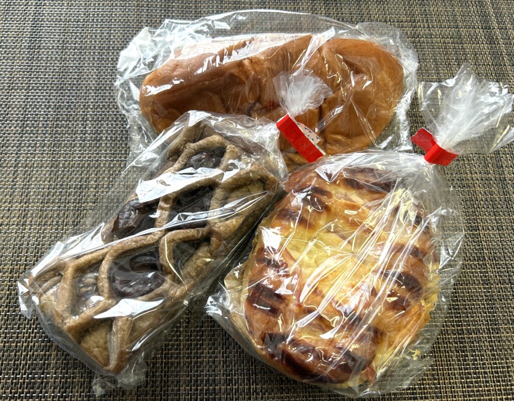 購入したパン