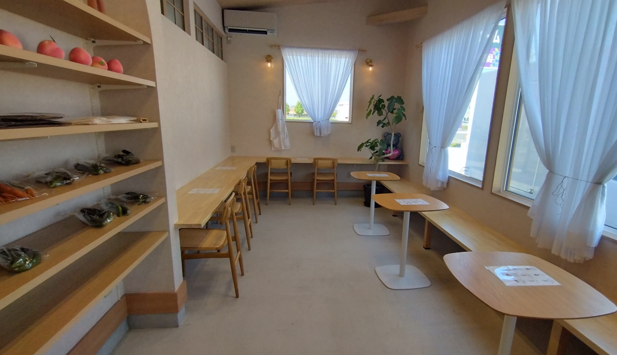 おしゃれな店内