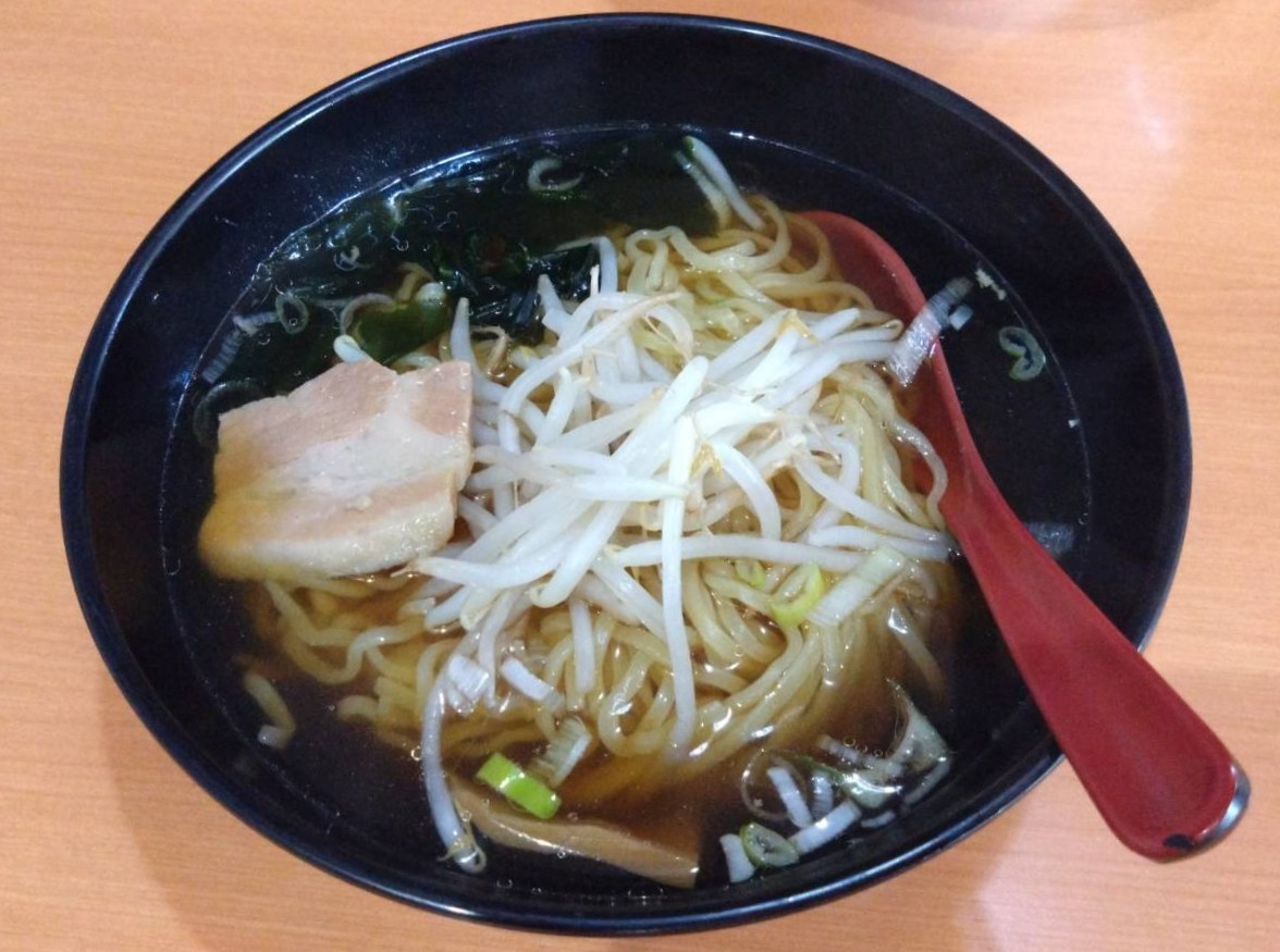 ラーメンセットの醤油ラーメン
