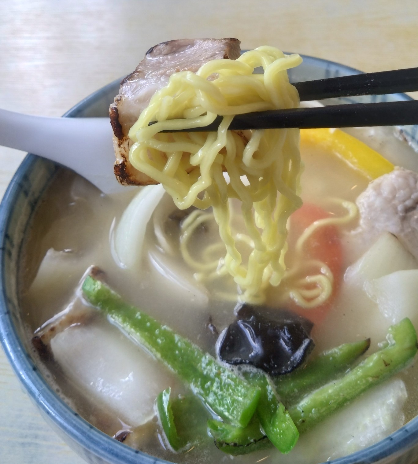 たいがらーめんの麺