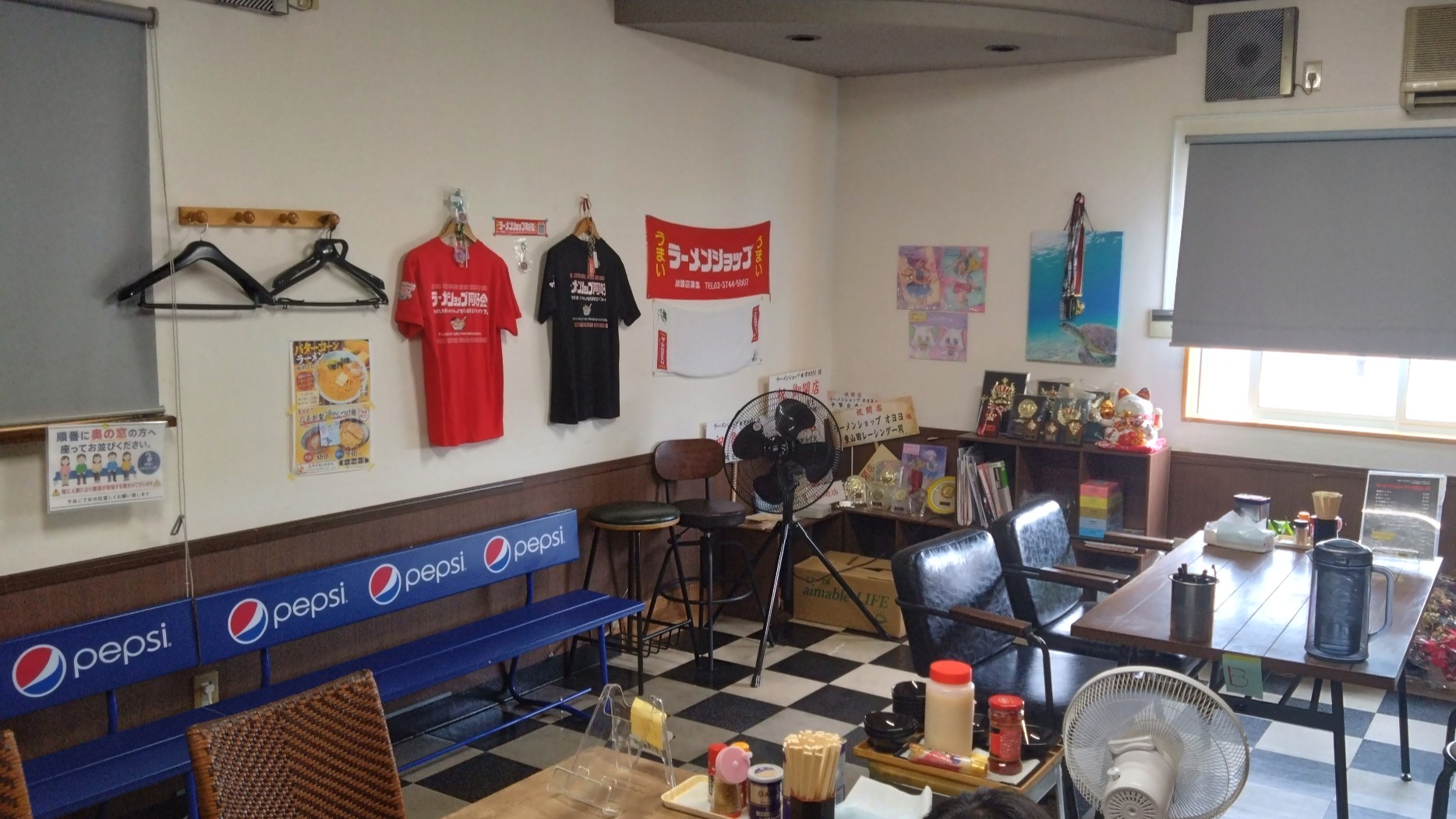 レトロな店内