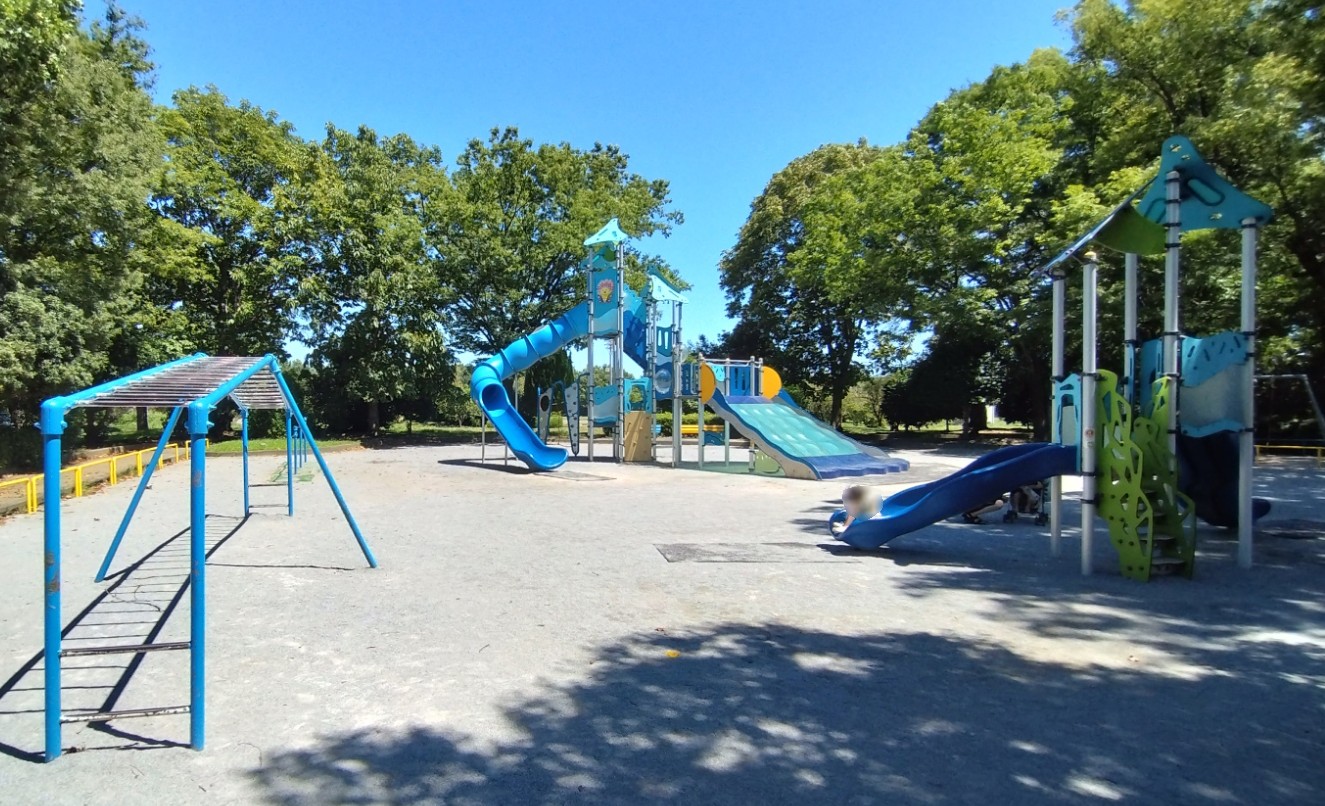 公園の遊具