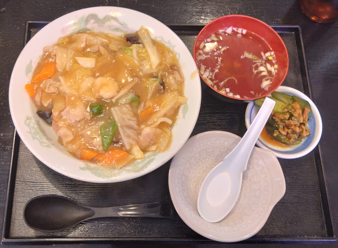 注文した中華丼